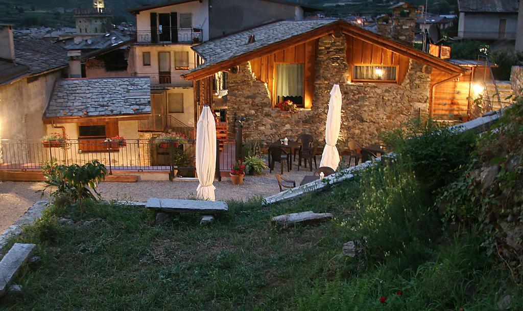Ostello Del Castello تيرانو المظهر الخارجي الصورة