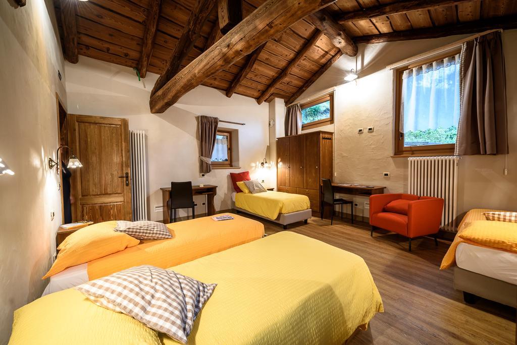 Ostello Del Castello تيرانو الغرفة الصورة