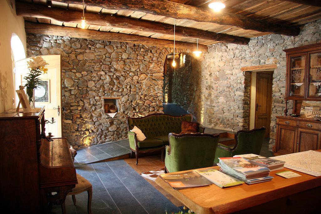 Ostello Del Castello تيرانو المظهر الخارجي الصورة