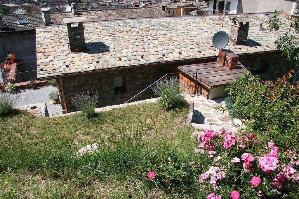 Ostello Del Castello تيرانو المظهر الخارجي الصورة