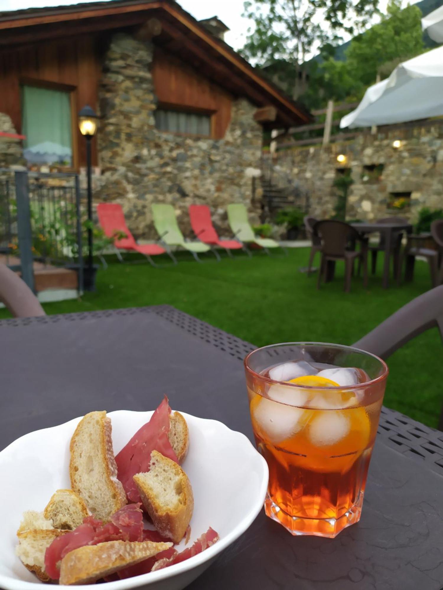 Ostello Del Castello تيرانو المظهر الخارجي الصورة
