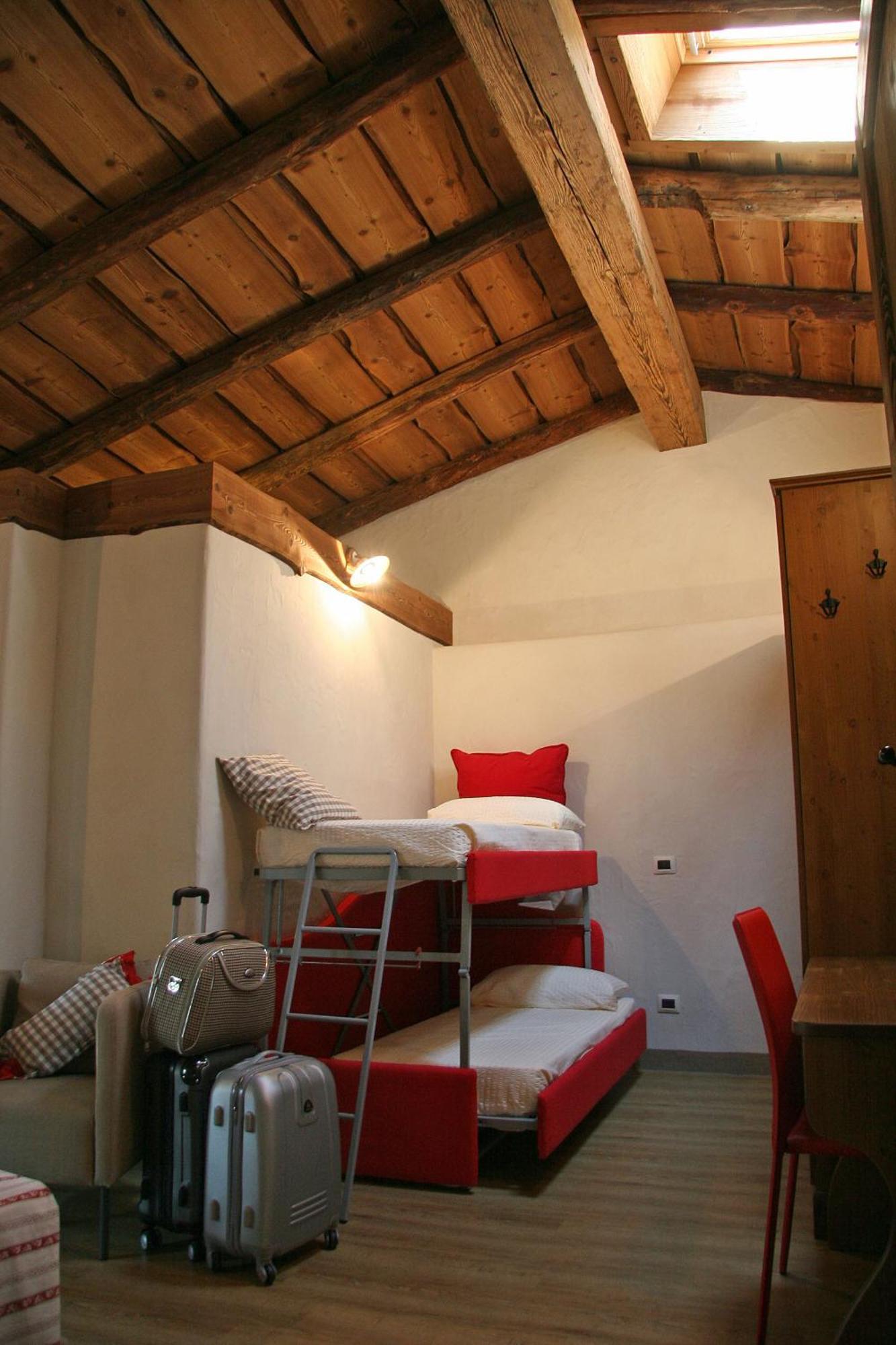 Ostello Del Castello تيرانو المظهر الخارجي الصورة